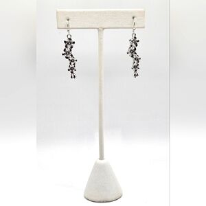 🟢3/$19🟢 Pretty Forget-Me-Not Silver Flower Dangle Earrings PIERCED